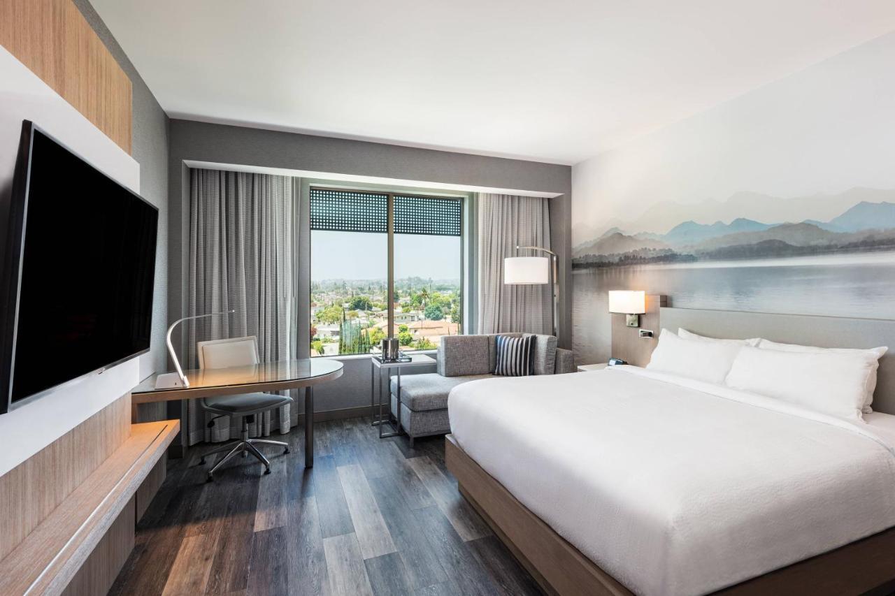 Courtyard By Marriott Los Angeles Monterey Park Buitenkant foto