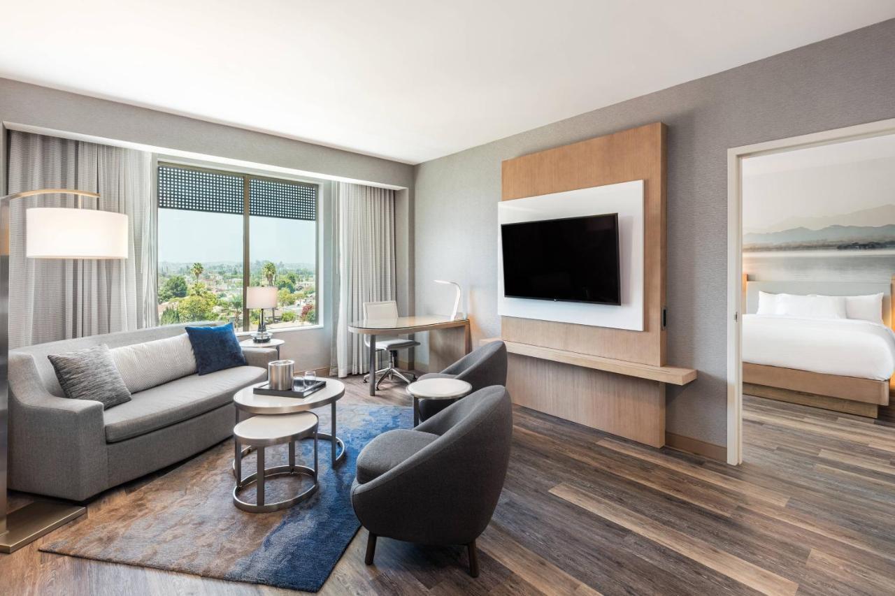 Courtyard By Marriott Los Angeles Monterey Park Buitenkant foto