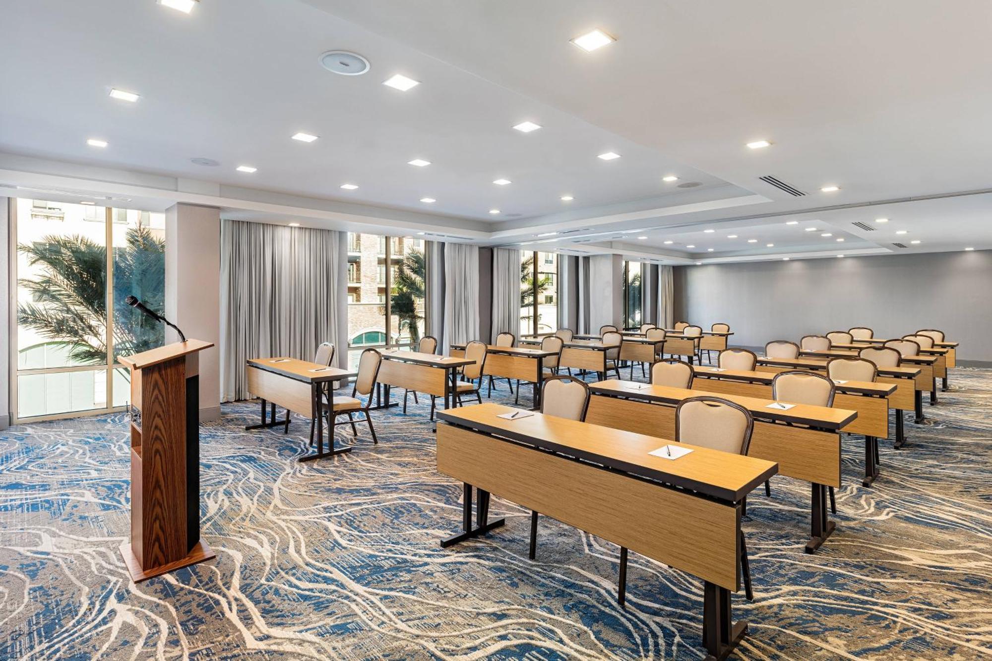 Courtyard By Marriott Los Angeles Monterey Park Buitenkant foto