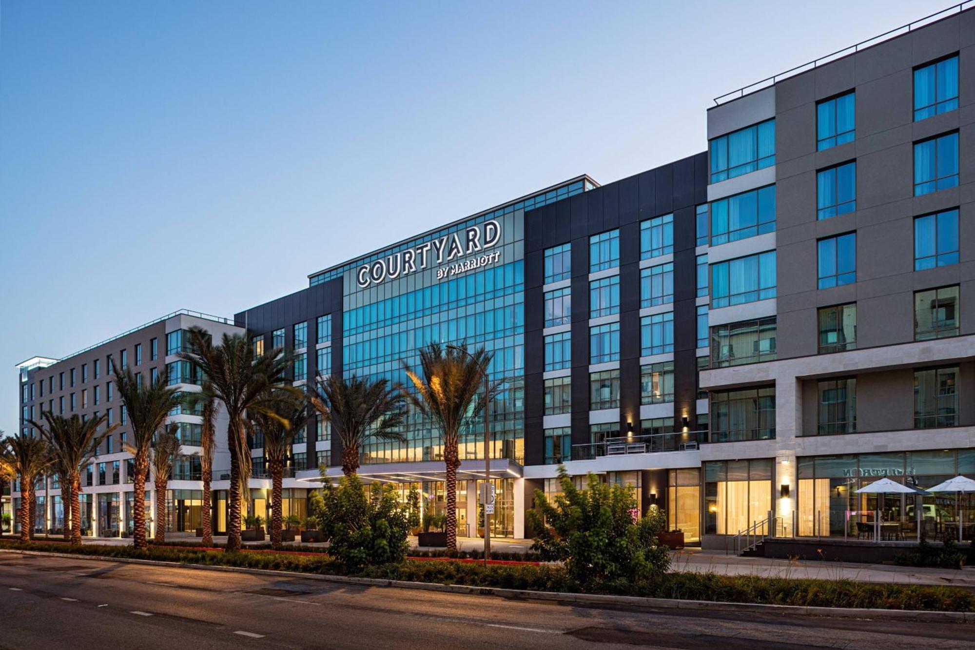 Courtyard By Marriott Los Angeles Monterey Park Buitenkant foto